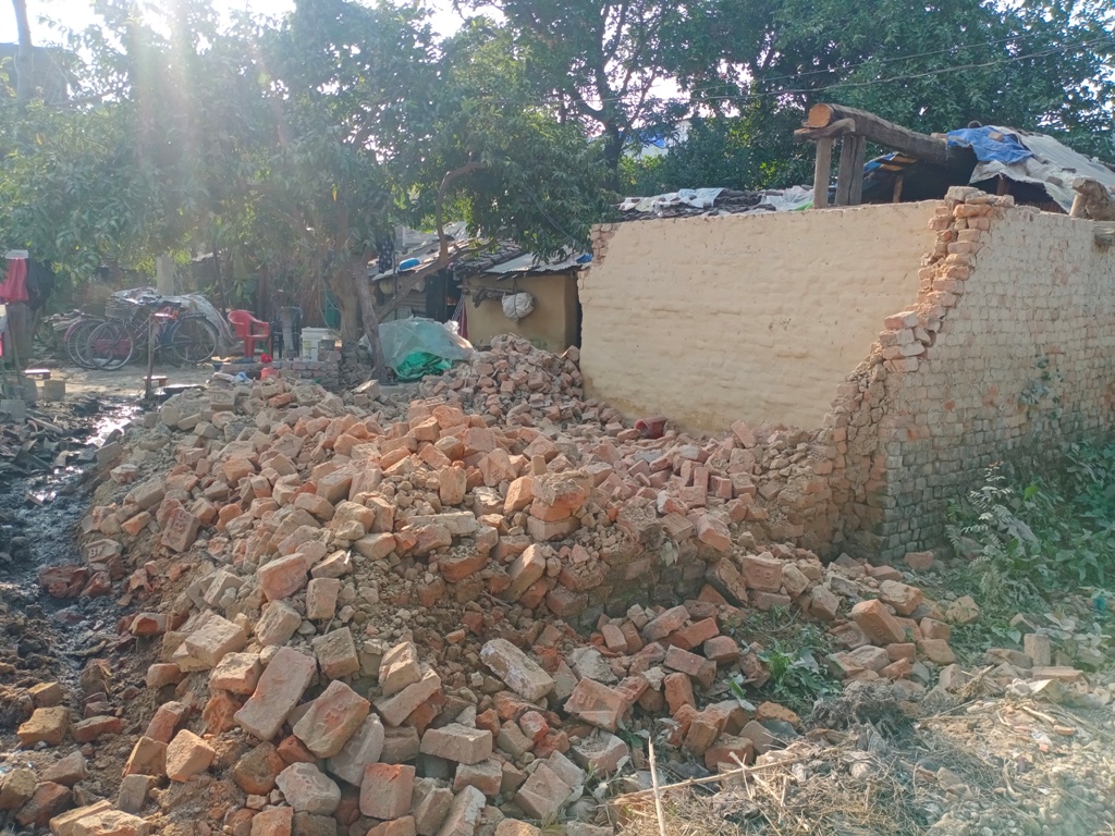 ‘चरी लैजा समाचार, हामी भयौ बेघरबार.......’